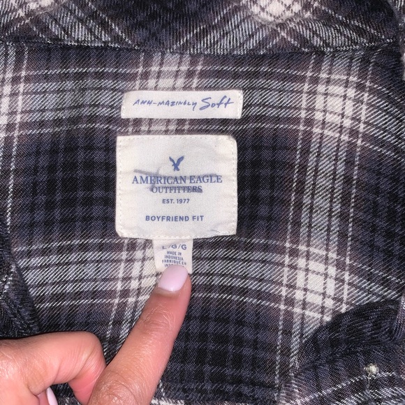 SOLD AE Ahh-mazingly Soft Boyfriend Plaid Shirt - Picture 4 of 5
